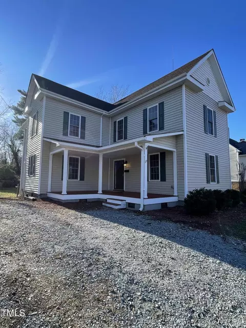 119 Academy St, Roxboro, NC 27573