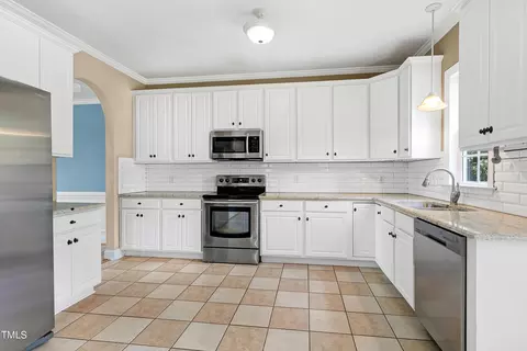 2001 Boxholm Cir, Willow Spring, NC 27592 photo 14