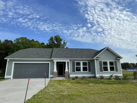 102 Bushel Ln, Willow Spring, NC 27592