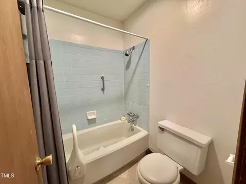 Bath - 607 Cunningham Rd, Semora, NC 27343 photo 2 of 3