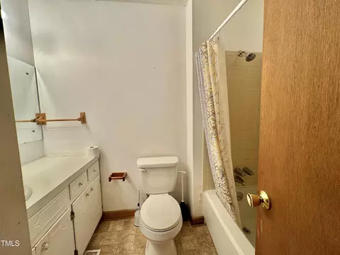 Bath - 607 Cunningham Rd, Semora, NC 27343 photo 3 of 3