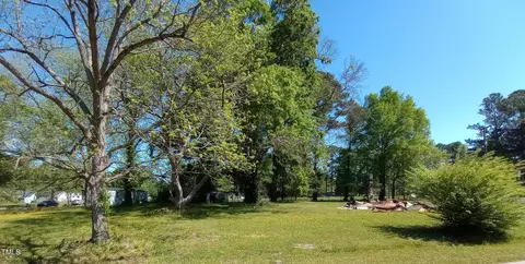 607 E 10th St, Scotland Neck, NC 27874