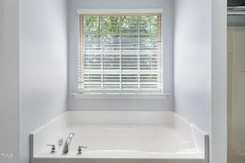 Bath - 1308 Lowenstein St, Wake Forest, NC 27587 photo 6 of 8