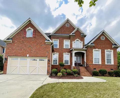 802 Willowmist Ct, Cary, NC 27519