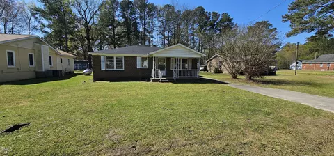 310 Greenwood Blvd, Princeville, NC 27886