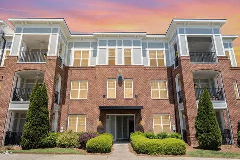 601 Finsbury St #307, Durham, NC 27703