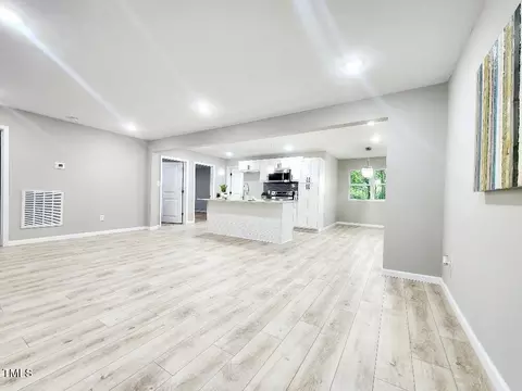 206 W L St, Erwin, NC 28339 photo 16