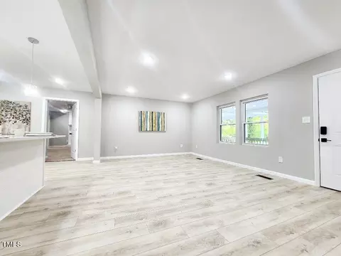 206 W L St, Erwin, NC 28339 photo 14