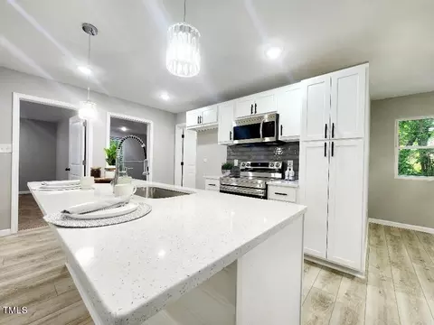 206 W L St, Erwin, NC 28339 photo 18