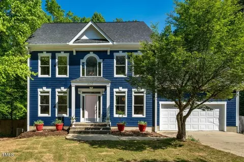 608 Manor Ridge Dr, Carrboro, NC 27510