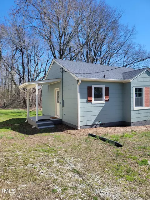 1250 Pointer St, Roxboro, NC 27573 photo 6