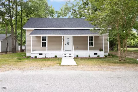 406 N 10th St, Smithfield, NC 27577