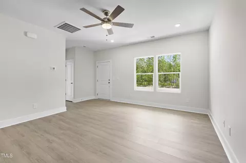 Living - 55 Chester Ln, Middlesex, NC 27557 photo 1 of 4