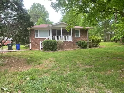 411 E Webb St, Mebane, NC 27302