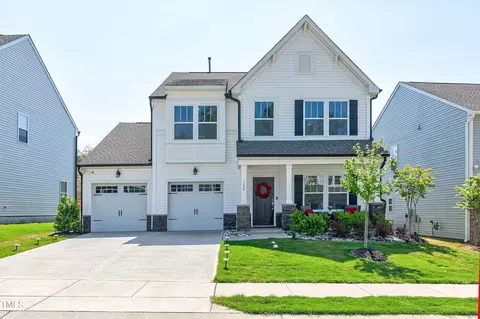 124 Bent Willow Dr, Clayton, NC 27527