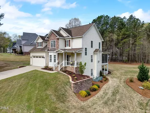 406 Crestdale Dr, Clayton, NC 27520