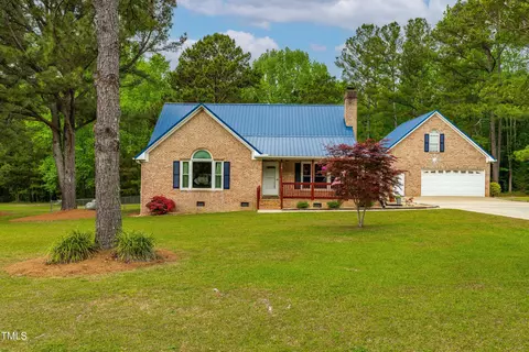 228 Fawn Ln, Archer Lodge, NC 27527