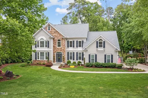 109 Greyfriars Ln, Cary, NC 27518