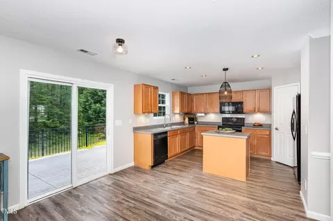 8 Beacon Pl, Durham, NC 27703 photo 8
