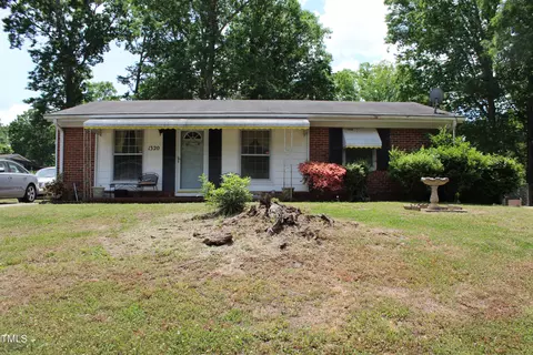 1320 Wrentree Cir, Raleigh, NC 27610