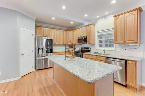 100 Olde Tree Dr, Cary, NC 27518 photo 10