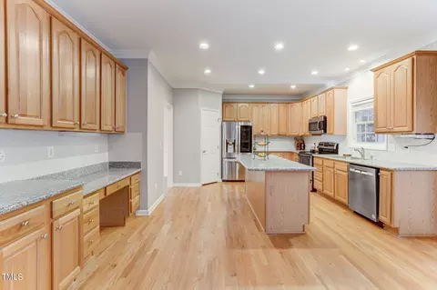 100 Olde Tree Dr, Cary, NC 27518 photo 5
