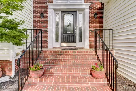 100 Olde Tree Dr, Cary, NC 27518 photo 3