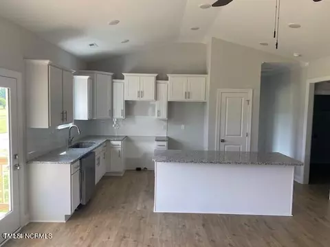 7476 Perry Rd, Bailey, NC 27807 photo 5