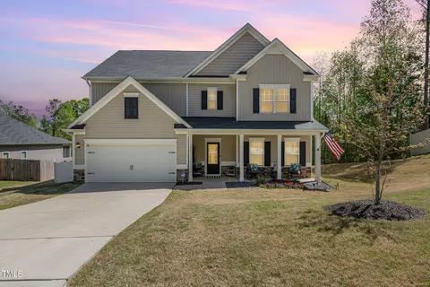 52 Neuse Overlook Dr, Clayton, NC 27527