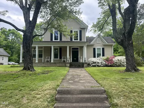 512 Raleigh St, Oxford, NC 27565