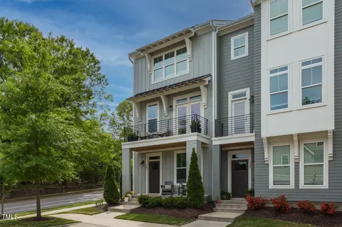701 Peakland Pl, Raleigh, NC 27604