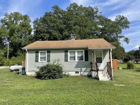 104 Summers Dr, Elon, NC 27244