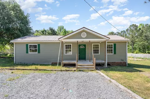 459 Ivey Rd, Four Oaks, NC 27524
