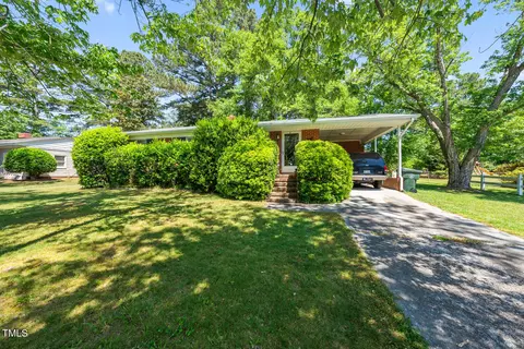 606 Berkshire Dr, Garner, NC 27529