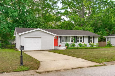 905 Wade Ave, Garner, NC 27529 photo 2