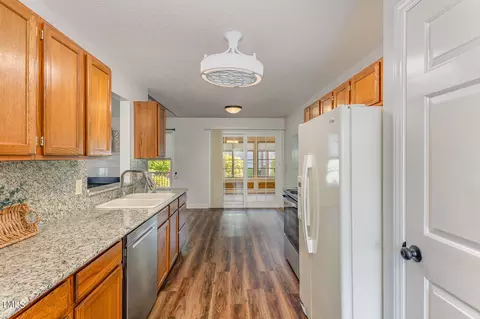 628 W Dunpatrick Pl, Wake Forest, NC 27587 photo 8