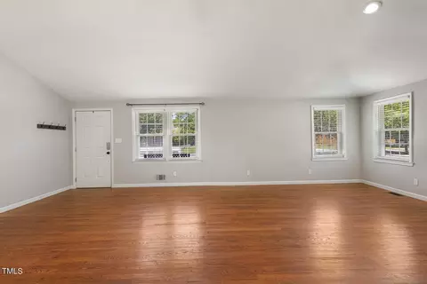 311 Pace St, Smithfield, NC 27577 photo 8