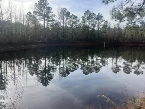 574 Gardner Rd, Four Oaks, NC 27524