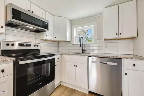 112 St Matthews Rd, Erwin, NC 28339 photo 5