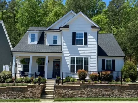 221 Bridge St, Hillsborough, NC 27278