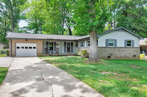 409 Carriage Ln, Cary, NC 27511