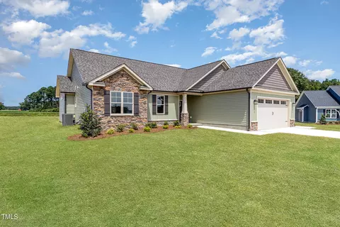31 Tanseyleaf Dr, Smithfield, NC 27577 photo 3