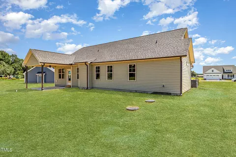 31 Tanseyleaf Dr, Smithfield, NC 27577 photo 35