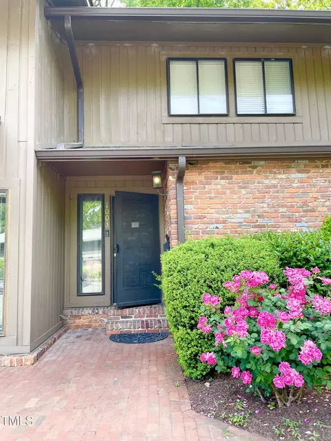 1003 Oak Tree Dr, Chapel Hill, NC 27517