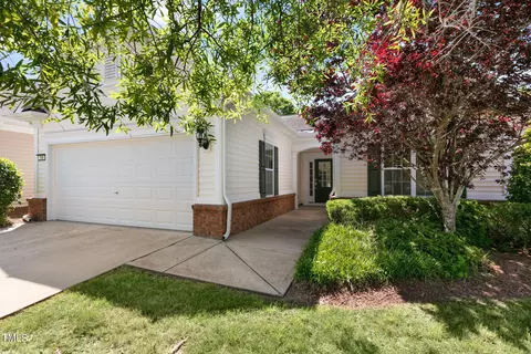 709 Nevins Pl, Cary, NC 27519