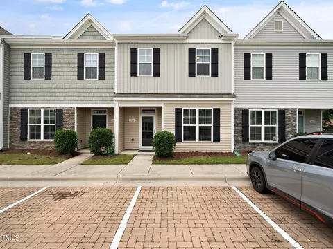 8804 Commons Townes Dr, Raleigh, NC 27616
