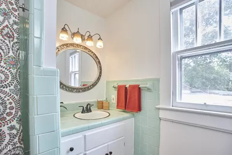Bath - 104 W Trinity Ave, Durham, NC 27701 photo 2 of 3