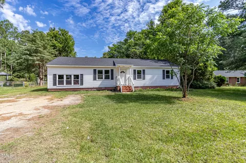 110 Nugget Dr, Dudley, NC 28333