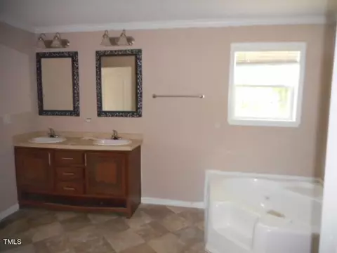 119 E Silverado Ct, Kenly, NC 27542 photo 14