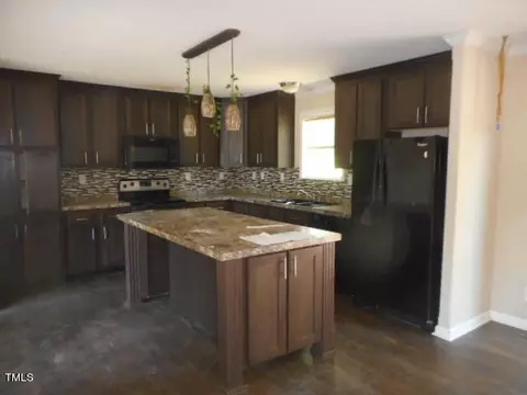 119 E Silverado Ct, Kenly, NC 27542 photo 6